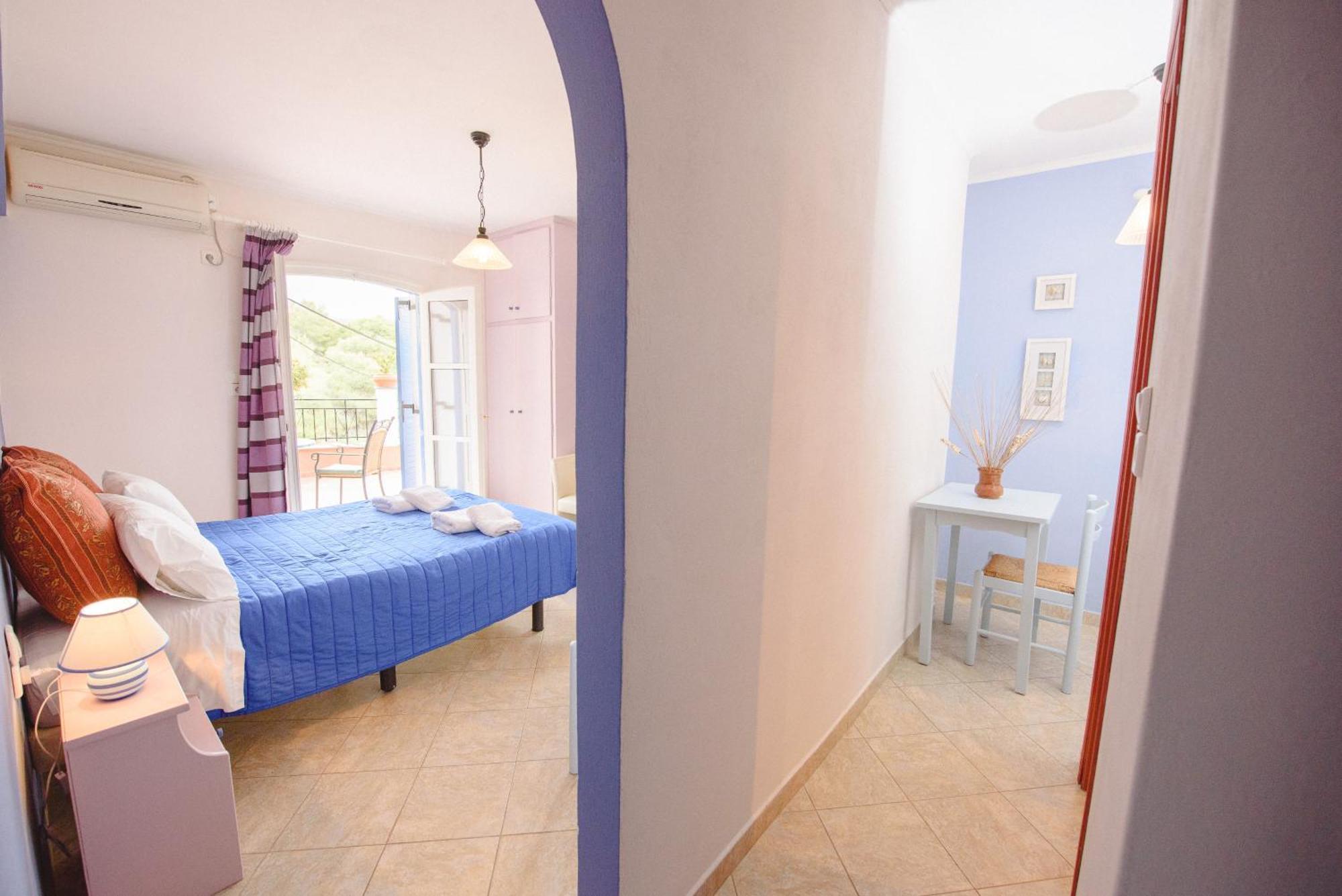 Maria Studios Poros Town Quarto foto