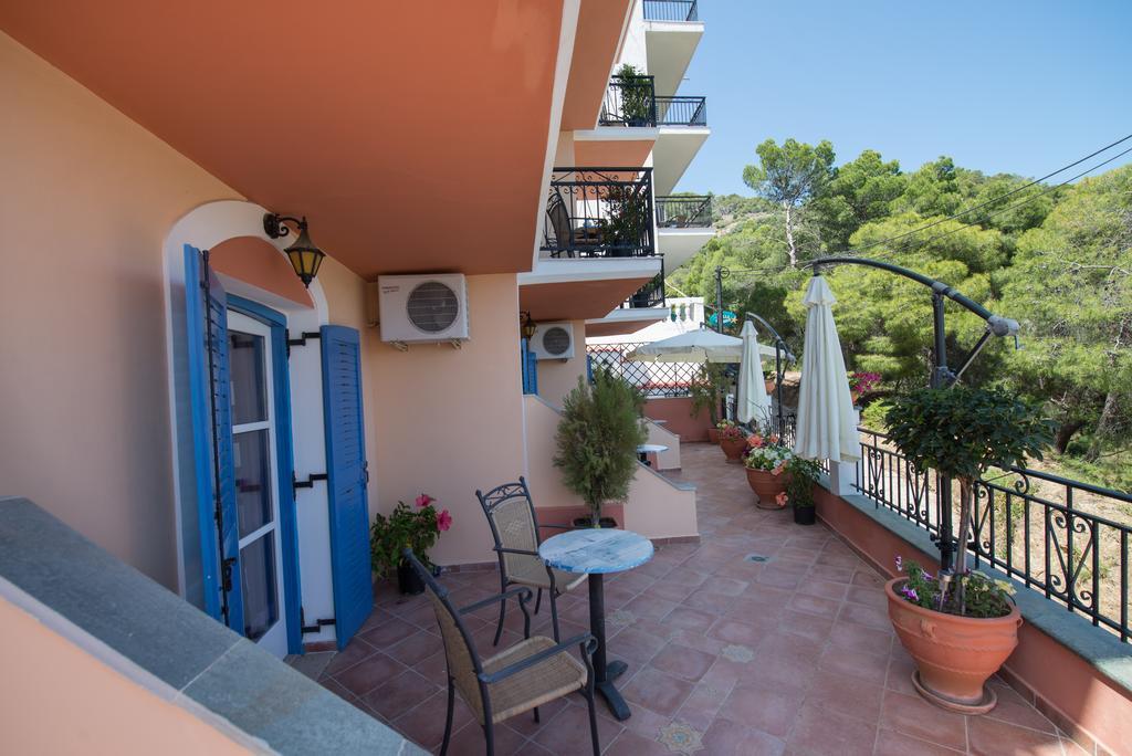Maria Studios Poros Town Exterior foto