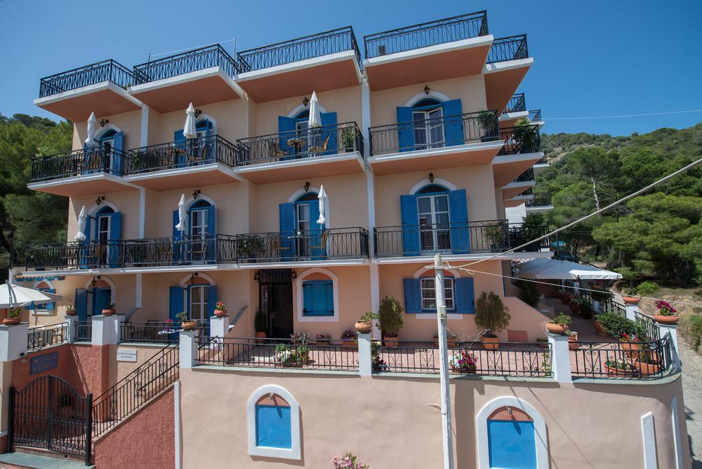 Maria Studios Poros Town Exterior foto