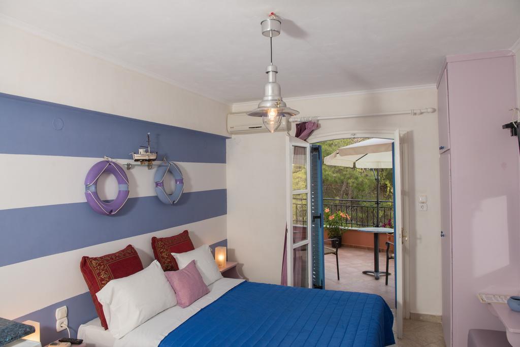 Maria Studios Poros Town Quarto foto